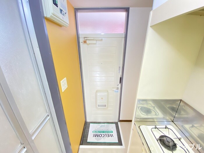 物件内観写真15　(玄関)