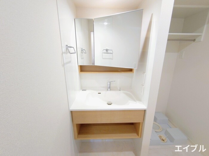 物件内観写真10　(洗面)