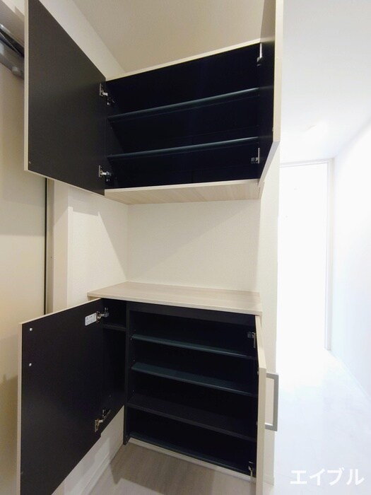 物件内観写真15　(靴箱)