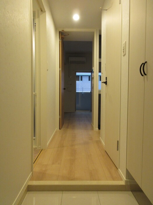 物件内観写真15　(廊下)