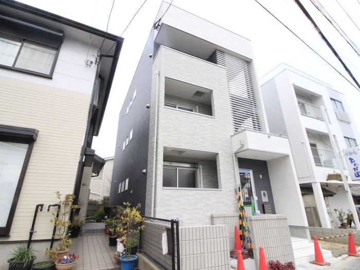 物件外観写真2　(外観写真)