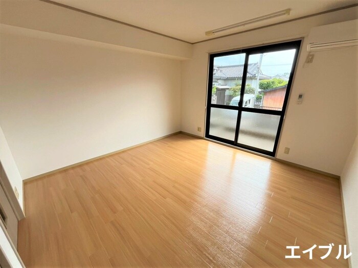 物件内観写真7　(居室)