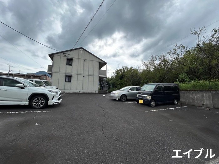 セジュールシャンスの駐車場