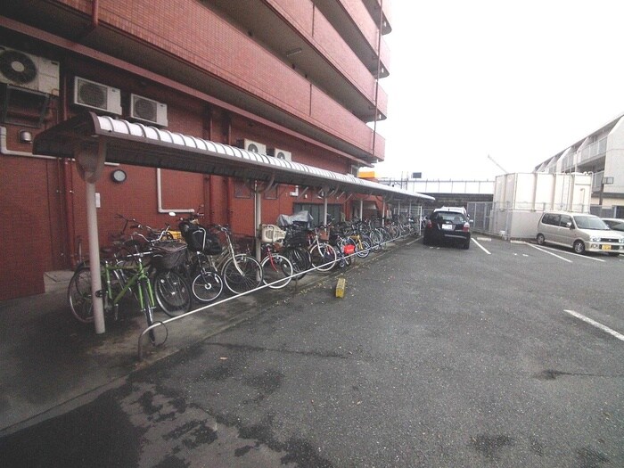 物件外観写真2　(駐輪場)