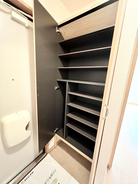 物件内観写真12　(靴箱)