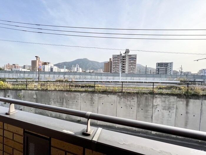 物件内観写真16　(室内からの展望)