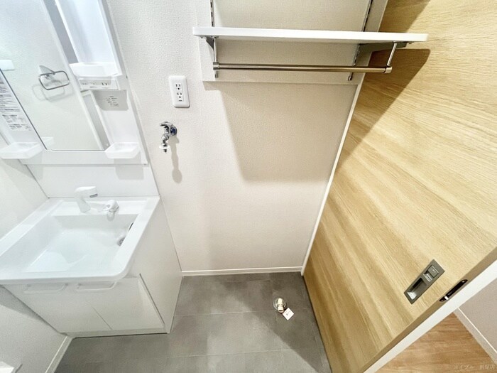 物件内観写真7　(洗濯機置場)