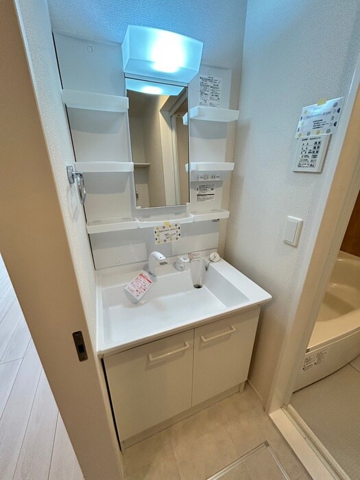 物件内観写真11　(洗面)