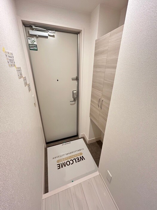 物件内観写真12　(玄関)