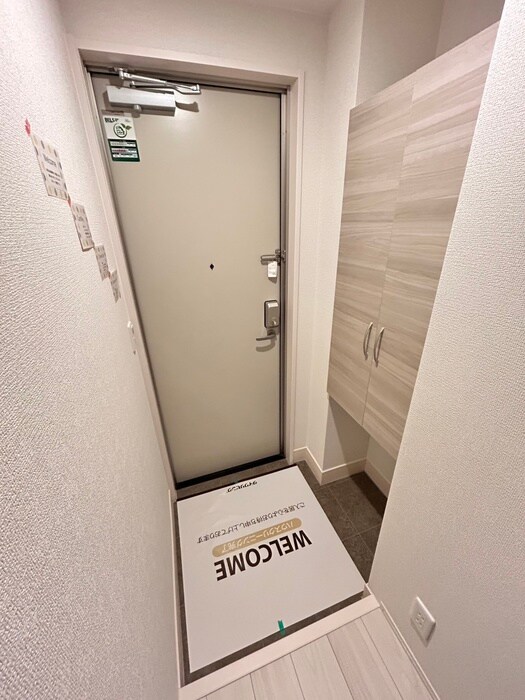 物件内観写真12　(玄関)