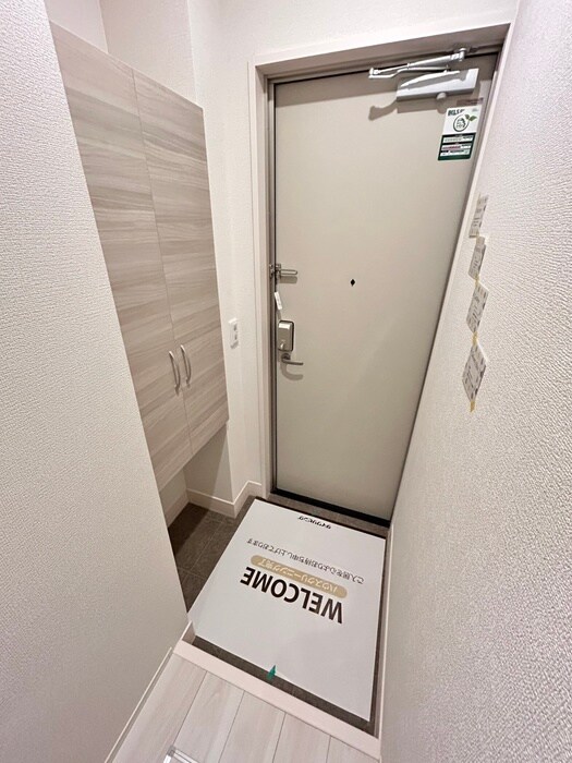 物件内観写真12　(玄関)