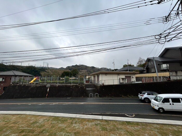 物件内観写真16　(室内からの展望)