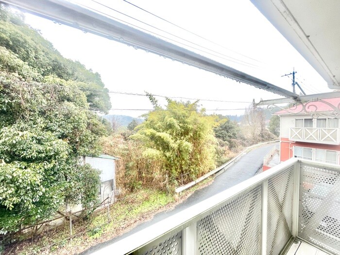 物件内観写真12　(室内からの展望)