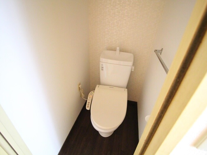 物件内観写真8　(トイレ)