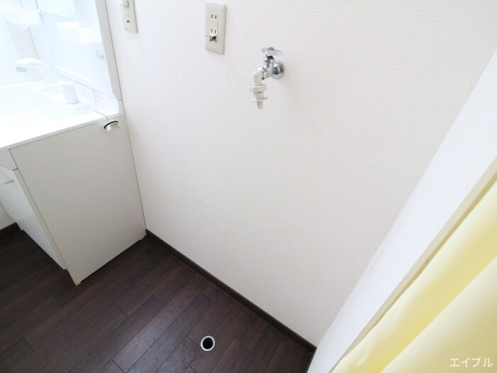 物件内観写真9　(洗濯機置場)