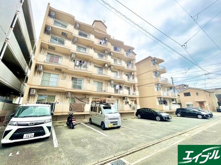 ロイヤルハイツ和白外観写真