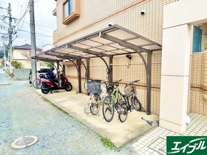 物件外観写真3　(駐輪場)