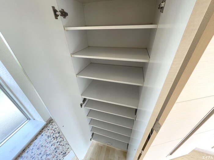 物件内観写真13　(靴箱)