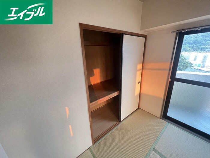 物件内観写真18　(収納)