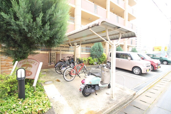 物件外観写真4　(駐輪場)