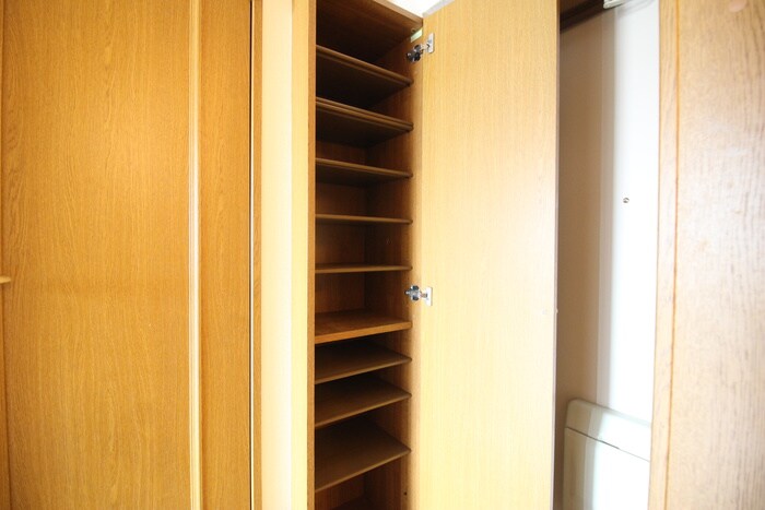 物件内観写真15　(靴箱)