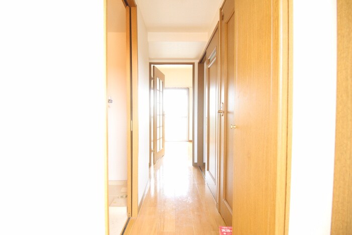 物件内観写真16　(廊下)