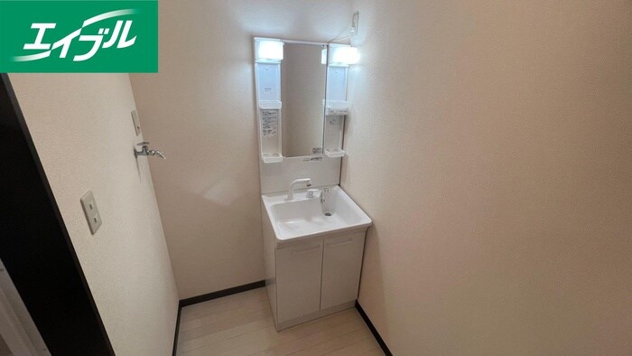 物件内観写真11　(洗面)