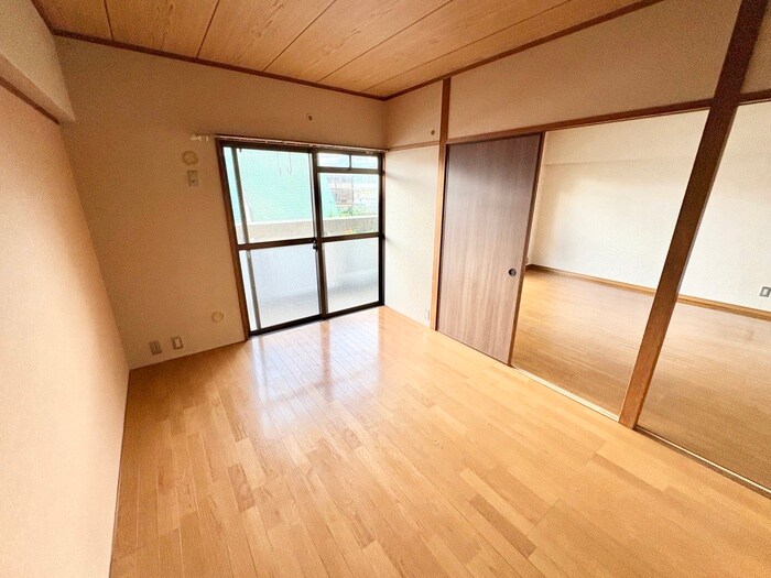 物件内観写真9　(居室)