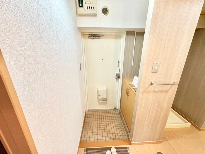 物件内観写真14　(玄関)