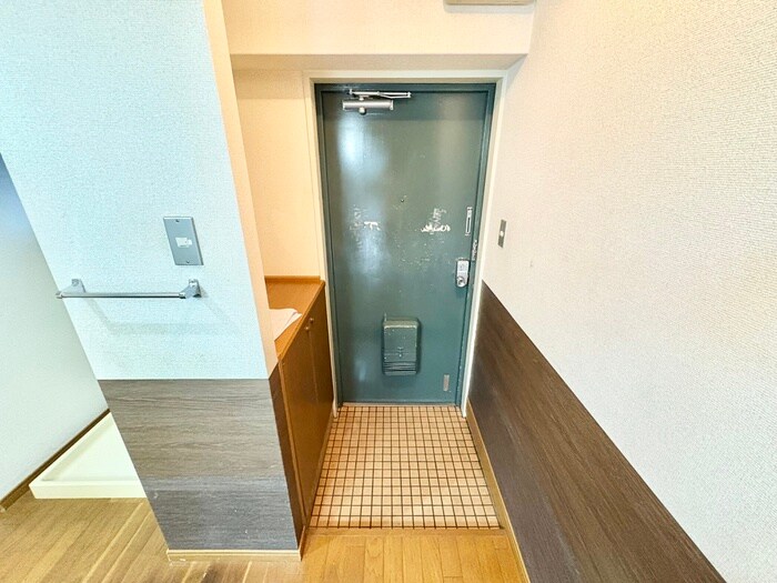 物件内観写真15　(玄関)