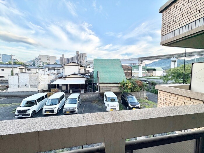 物件内観写真16　(室内からの展望)