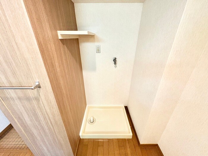 物件内観写真18　(洗濯機置場)