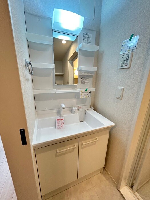 物件内観写真10　(洗面)