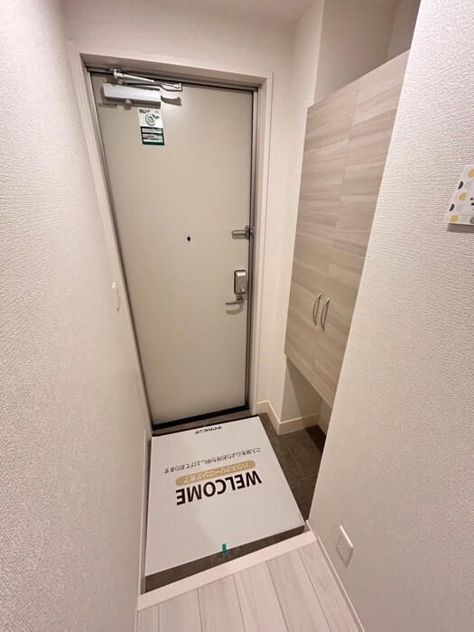 物件内観写真11　(玄関)