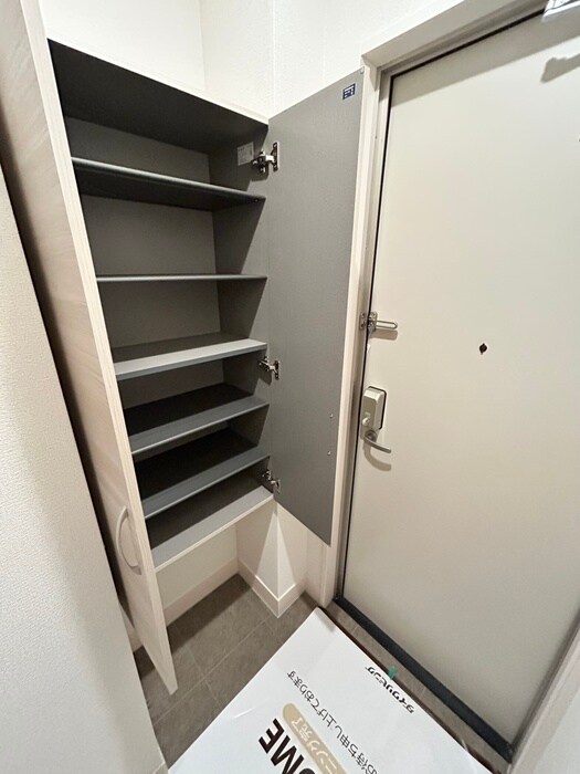 物件内観写真12　(靴箱)