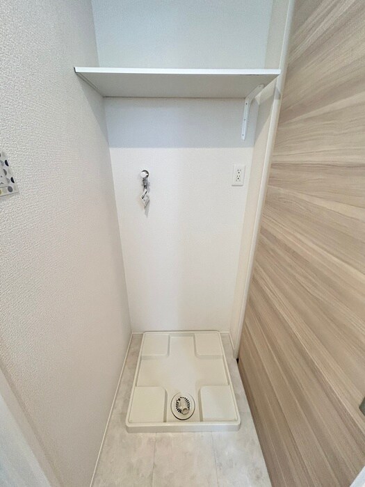 物件内観写真18　(洗濯機置場)