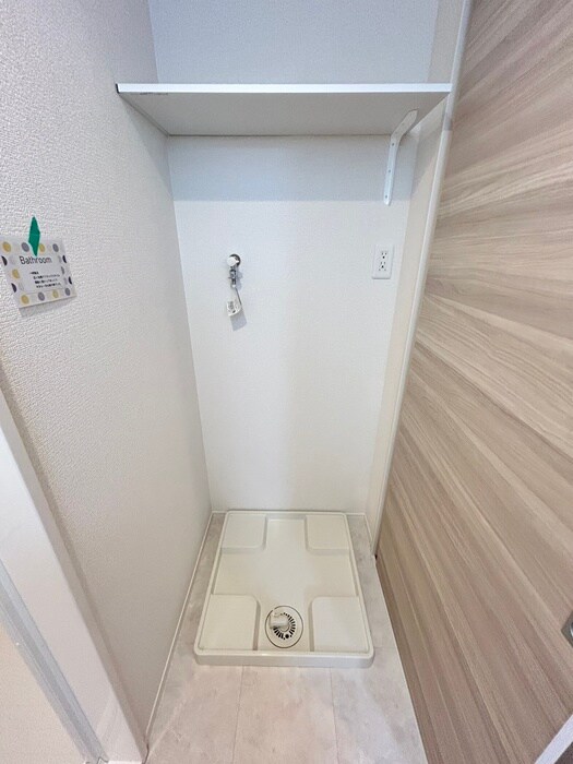 物件内観写真18　(洗濯機置場)