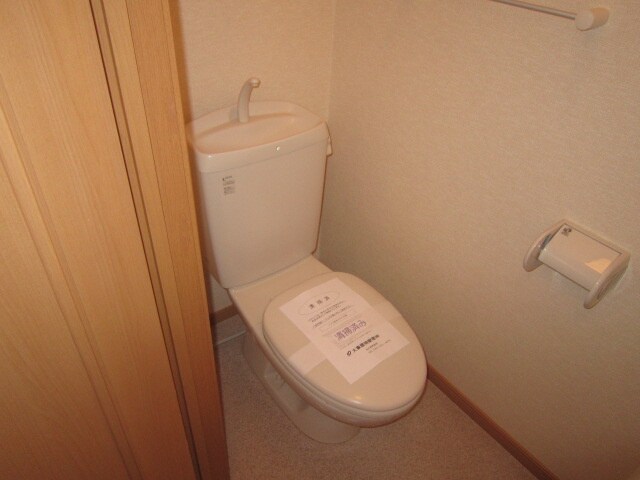 物件内観写真8　(トイレ)