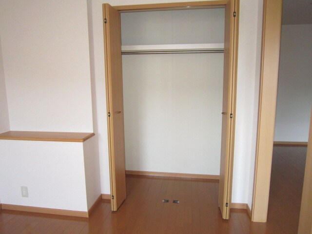 物件内観写真12　(収納)