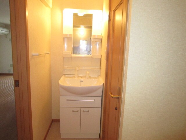物件内観写真13　(洗面)