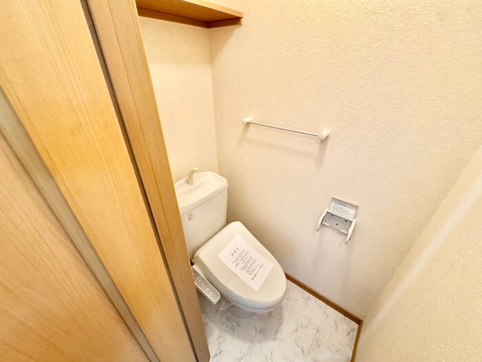 物件内観写真8　(トイレ)