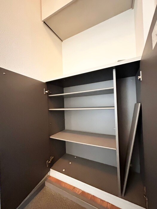 物件内観写真4　(靴箱)