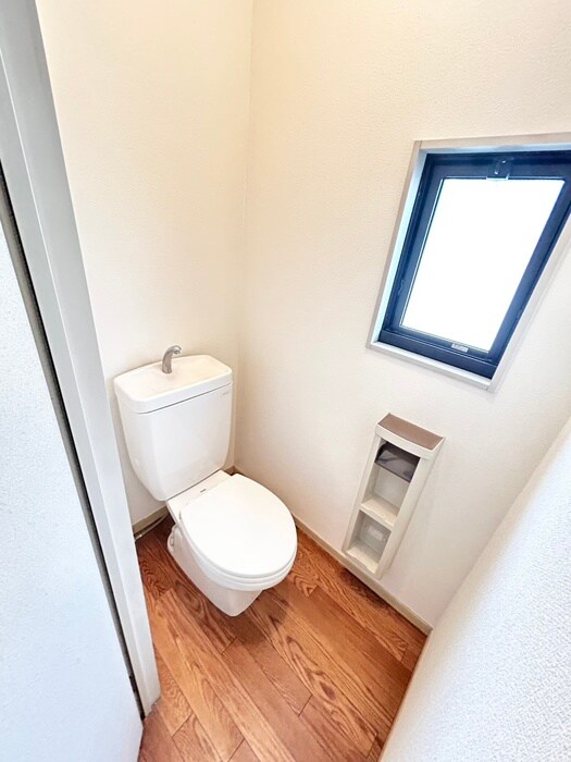 物件内観写真7　(トイレ)