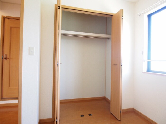物件内観写真7　(収納)