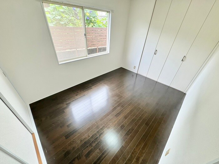 物件内観写真8　(居室)