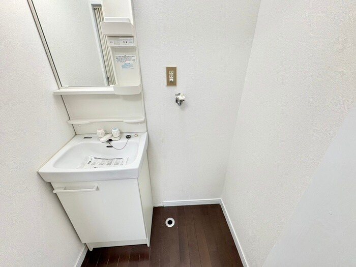 物件内観写真19　(洗濯機置場)