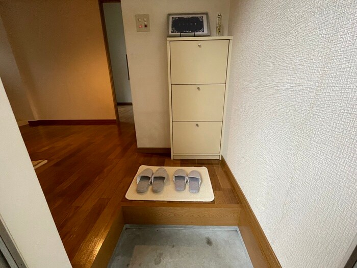 物件内観写真15　(玄関)