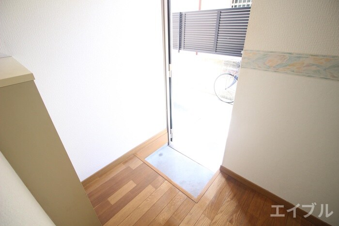 物件内観写真16　(廊下)