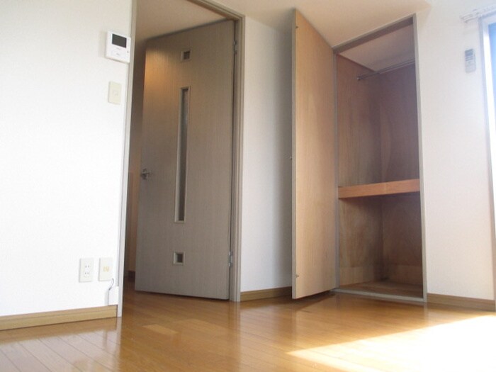 物件内観写真12　(収納)