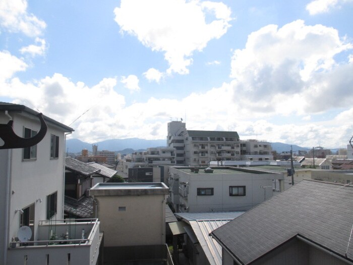 物件内観写真13　(室内からの展望)